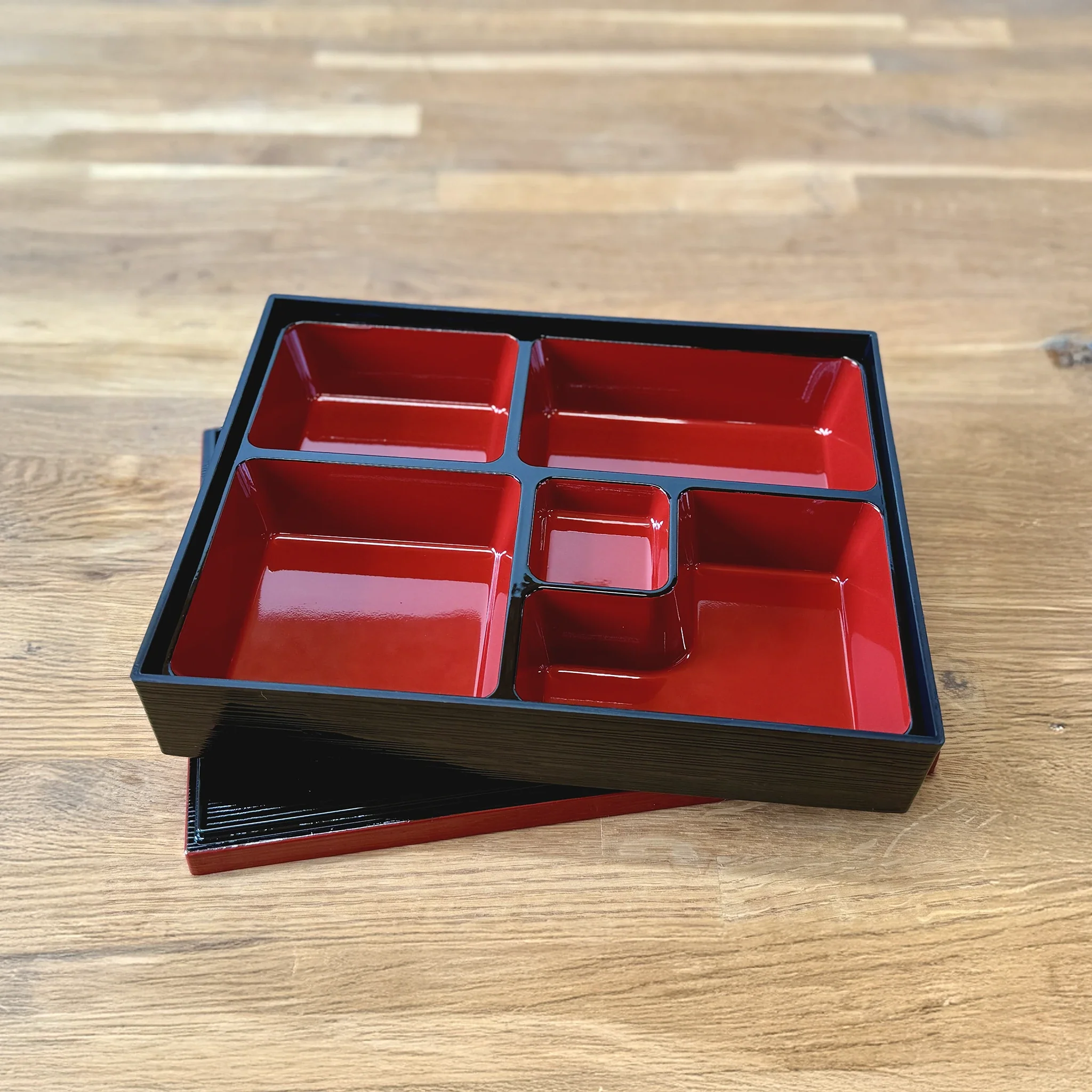 Bento Box β 5 Section in Black & Red Lacquer - Image 4